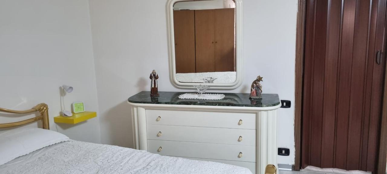 Appartement La Casa Della Nonna à Naples Extérieur photo